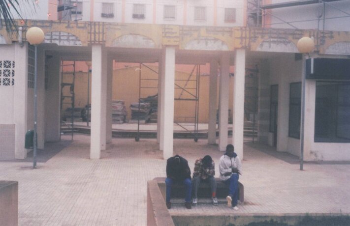 Imagen del documento presentado por la comunidad de vecinos de Loma del Pez para solicitar el cerramiento de la plazoleta (1)