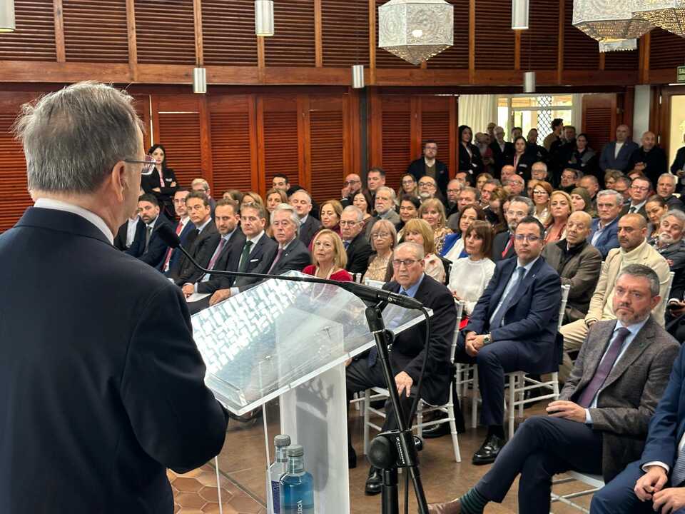Homenaje a Juan Vivas en el 25º aniversario de su Gobierno.33
