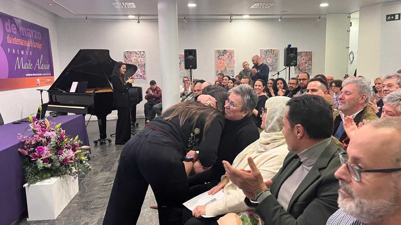 Toñi Palomo recibe el premio Maite Alascio de CCOO (4)