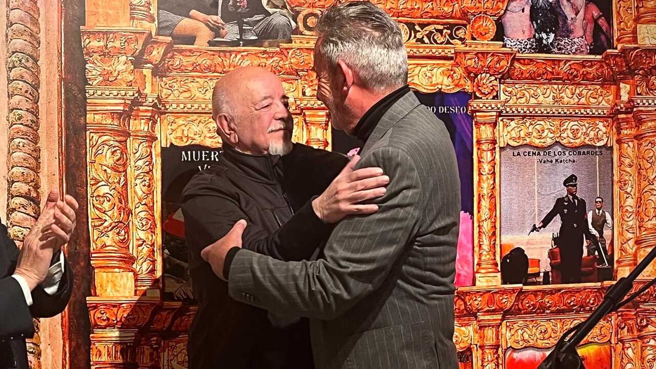  Inauguración de la exposición “42 años de teatro bajo la dirección de Manuel Merlo (1984-2026)” (4)