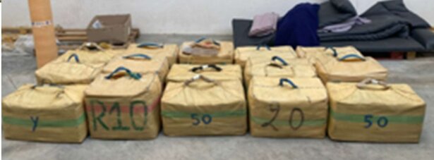 Droga incautada en una furgoneta en Écija.