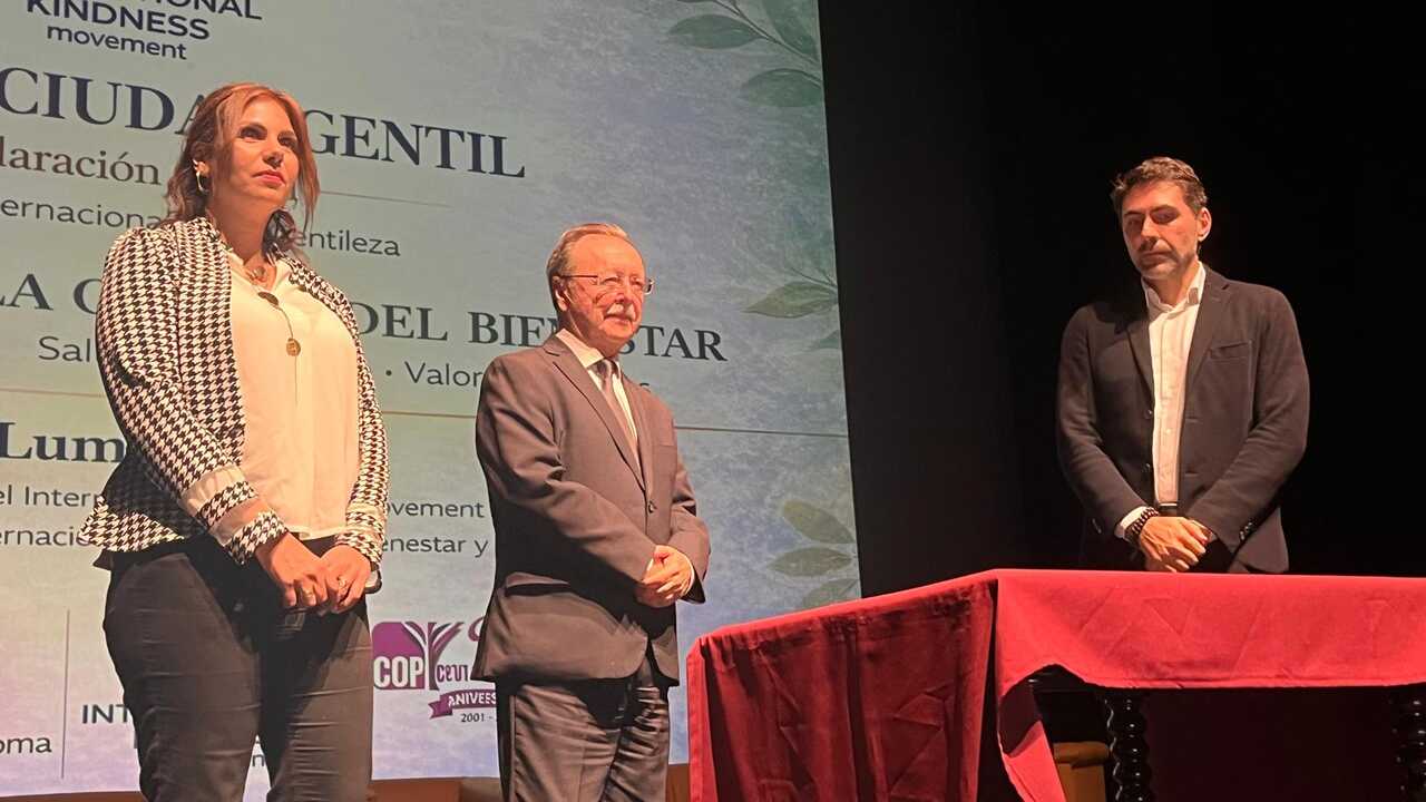 Nabila Benzina, Juan Vivas y Daniel Lumera en la declaración oficial de Ceuta como 'Ciudad Gentil'